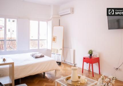 Apartamento estudio pulido en alquiler en Lavapiés, Madrid