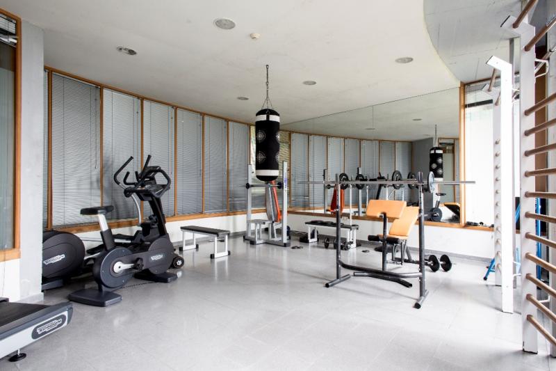 sala fitness residencia universitaria o castro vigo