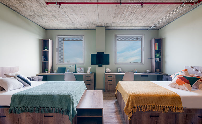 sala de juegos residencia universitaria livensa living barcelona diagonal alto
