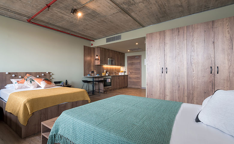 gimnasio residencia universitaria livensa living barcelona diagonal alto