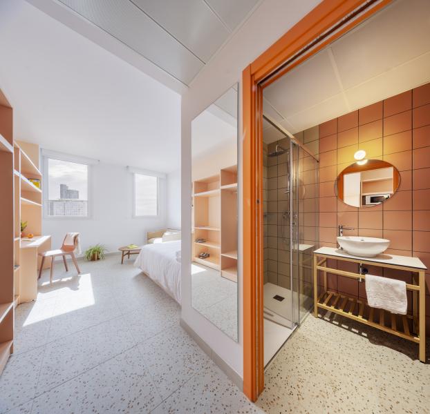 Habitación Premium habitación premium residencia universitaria camplus valencia tower burjassot