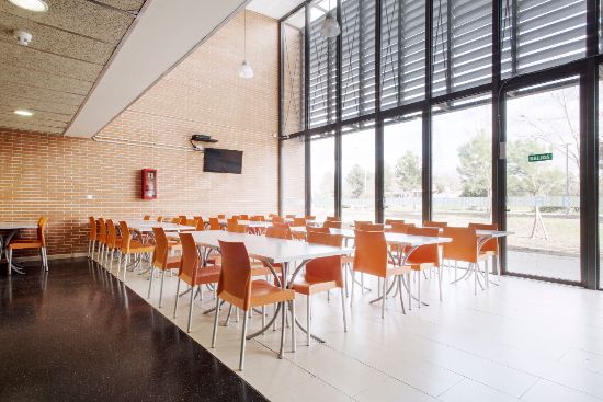 comedor residencia universitaria giner de los ríos alcalá de henares