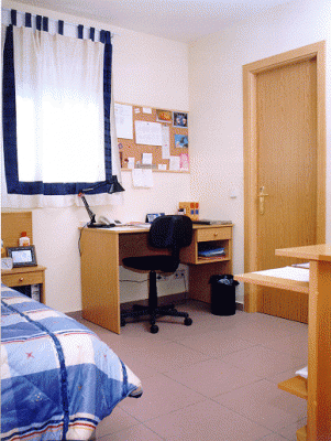 habitación residencia universitaria de estudiantes el bosque villaviciosa de odón