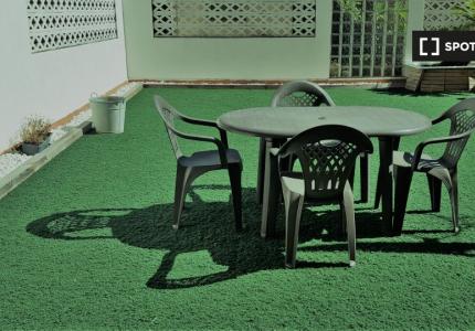 Se alquila habitación en piso de 4 habitaciones, Mataró