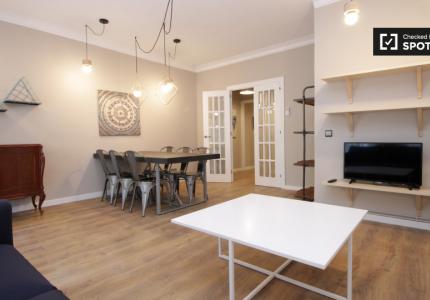 Apartamento de 3 habitaciones en alquiler en El Poble Sec, Barcelona