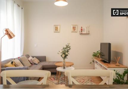 Apartamento de 2 dormitorios en alquiler en Atocha, Madrid