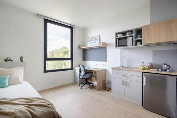 estudio superior residencia universitaria amro granada