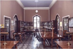 biblioteca del ramon llull colegio mayor penyafort-montserrat-llull barcelona