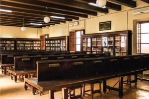 biblioteca del real colegio mayor san bartolomé y santiago real colegio mayor san bartolomé y santiago granada