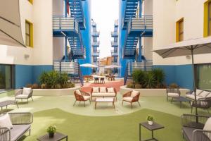 Terraza Residencia universitaria Yugo LLac en Sabadell